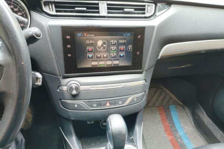 Used Peugeot 408 2014 1.8L Automatic Luxury Edition Audio And AC Panel