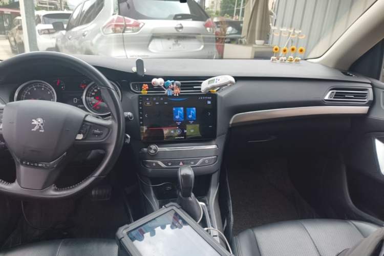 Used Peugeot 408 2014 1.8L Automatic Luxury Edition Audio And AC Panel