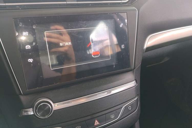 Used Peugeot 408 2014 1.8L Automatic Luxury Edition Audio And AC Panel