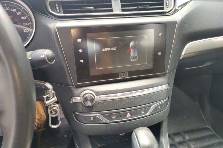 Used Peugeot 408 2014 1.8L Automatic Luxury Edition Audio And AC Panel
