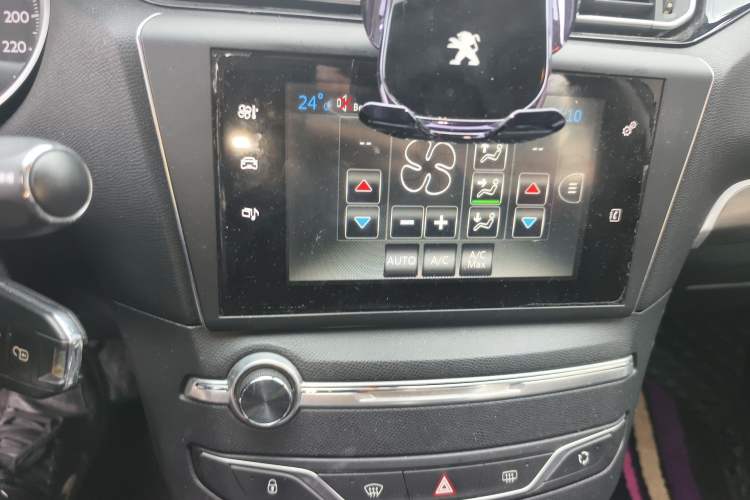 Used Peugeot 408 2014 1.8L Automatic Luxury Edition Audio And AC Panel