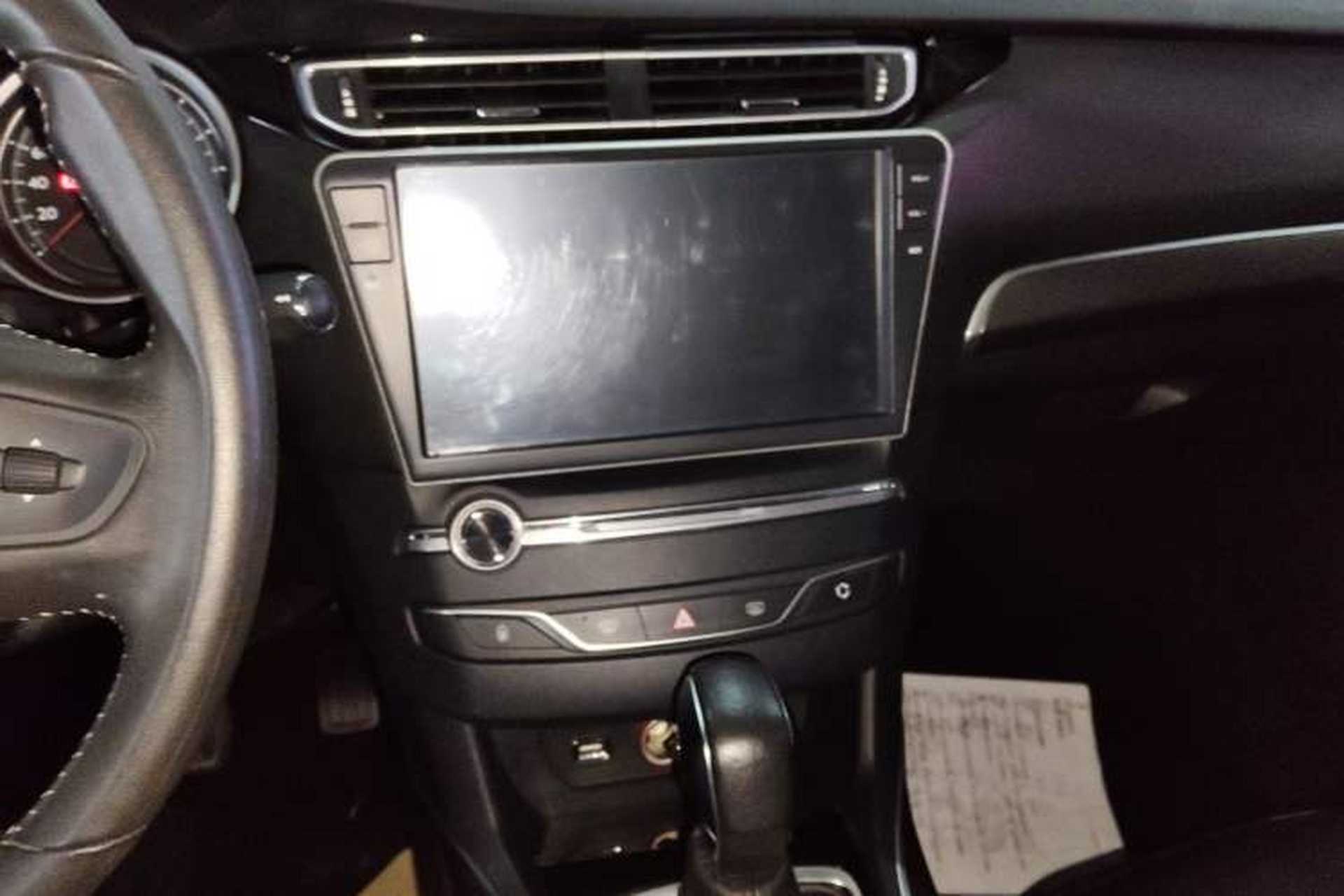 Used Peugeot 408 2014 1.8L Automatic Luxury Edition Audio And AC Panel