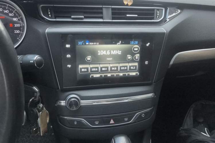 Used Peugeot 408 2014 1.8L Automatic Luxury Edition Audio And AC Panel