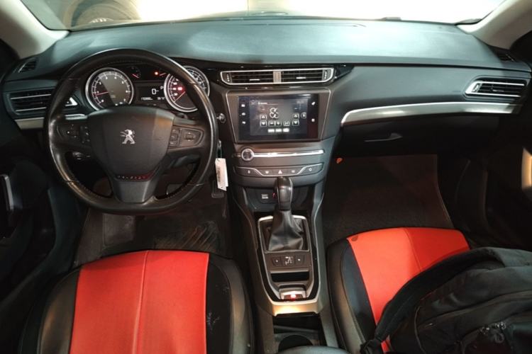 Used Peugeot 408 2014 1.8L Automatic Luxury Edition Center Console
