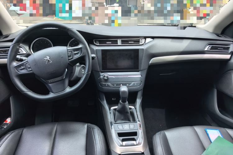 Used Peugeot 408 2014 1.8L Automatic Luxury Edition Center Console