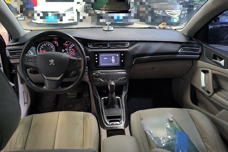 Used Peugeot 408 2014 1.8L Automatic Luxury Edition Center Console