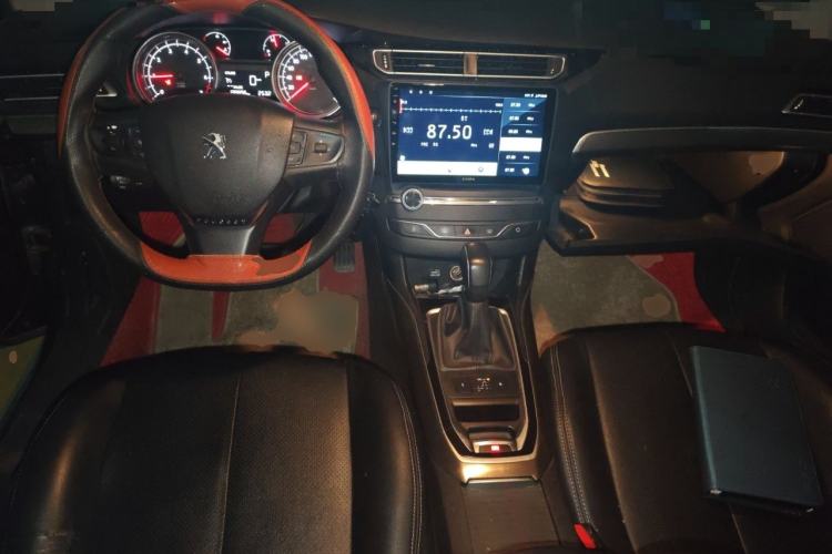 Used Peugeot 408 2014 1.8L Automatic Luxury Edition Center Console