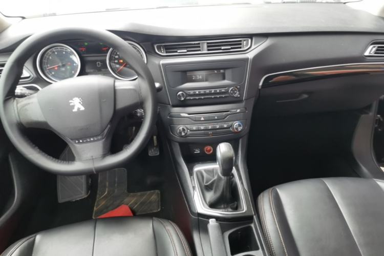 Used Peugeot 408 2014 1.8L Manual Leading Edition Center Console
