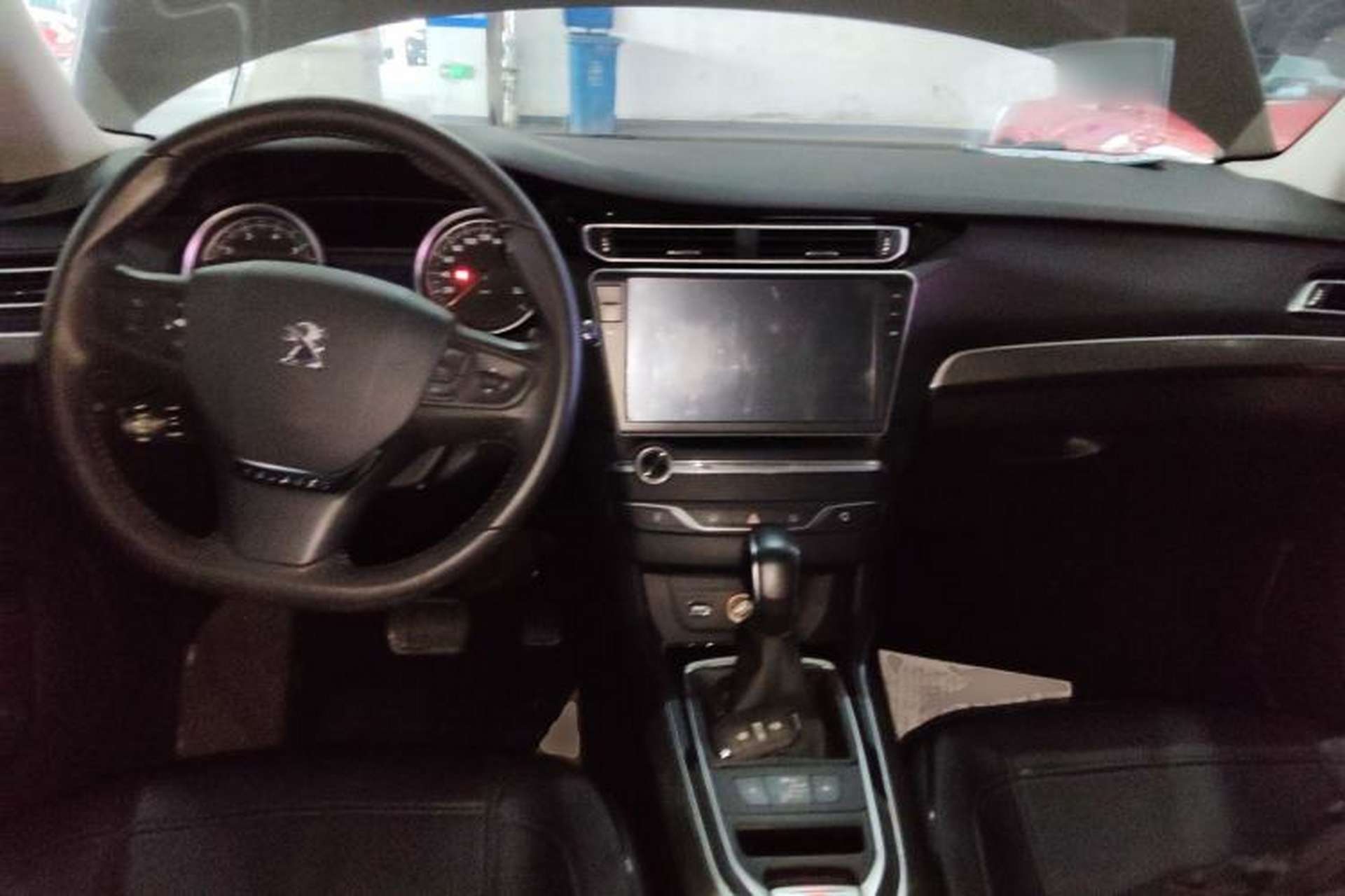Used Peugeot 408 2014 1.8L Automatic Luxury Edition Center Console