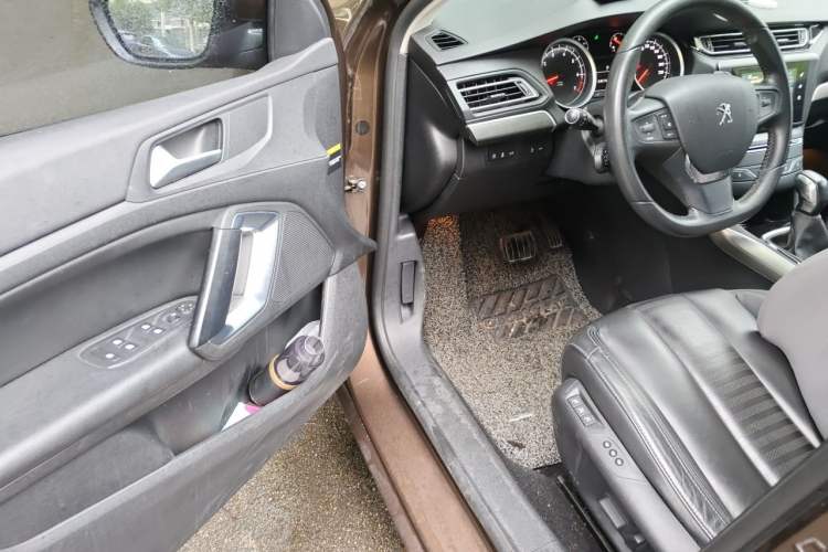 Used Peugeot 408 2014 1.6T Automatic Supreme Edition Driver Seat