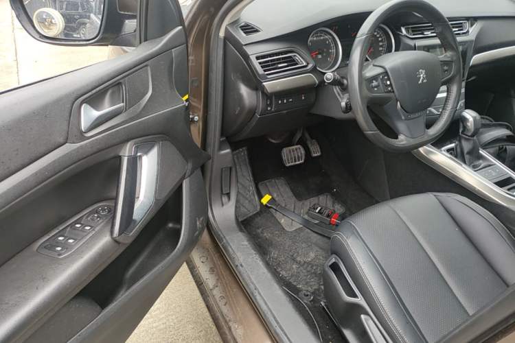 Used Peugeot 408 2014 1.8L Automatic Luxury Edition Driver Seat