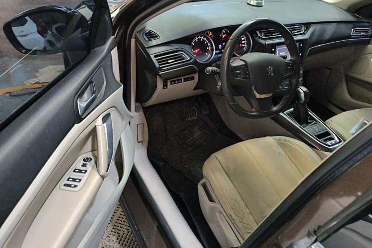 Used Peugeot 408 2014 1.8L Automatic Luxury Edition Driver Seat