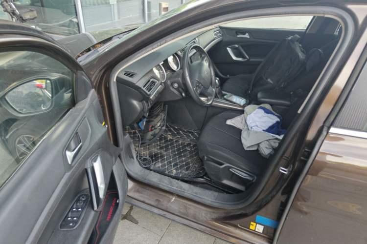 Used Peugeot 408 2014 1.8L Automatic Luxury Edition Driver Seat