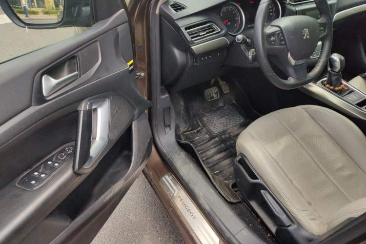 Used Peugeot 408 2014 1.8L Automatic Luxury Edition Driver Seat
