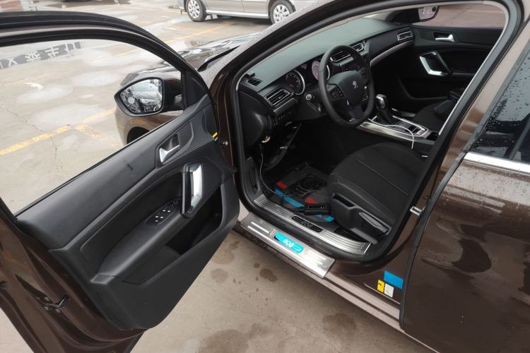 Used Peugeot 408 2014 1.8L Automatic Luxury Edition Driver Seat