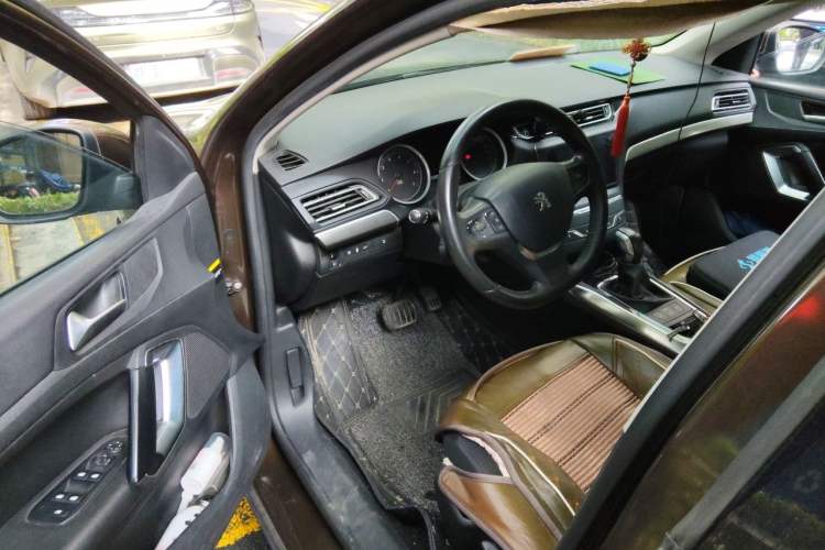 Used Peugeot 408 2014 1.8L Automatic Luxury Edition Driver Seat