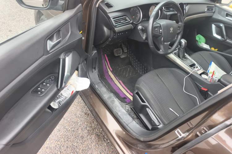 Used Peugeot 408 2014 1.8L Automatic Luxury Edition Driver Seat
