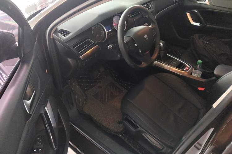 Used Peugeot 408 2014 1.8L Automatic Luxury Edition Driver Seat
