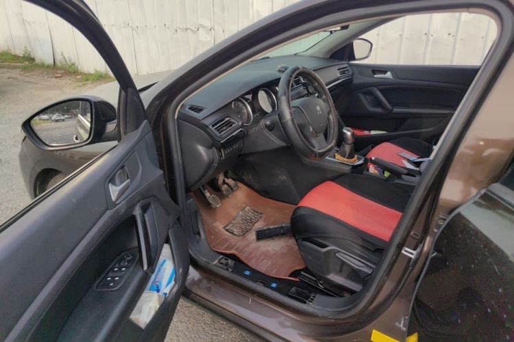 Used Peugeot 408 2014 1.8L Manual Leading Edition Driver Seat