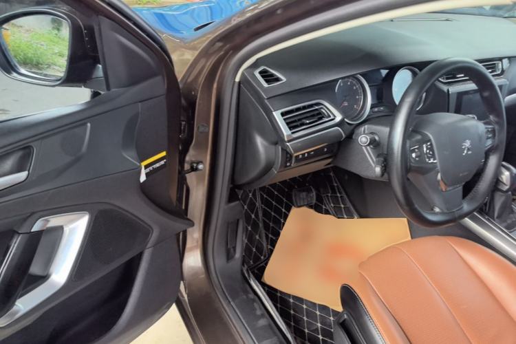 Used Peugeot 408 2014 1.8L Automatic Luxury Edition Driver Seat