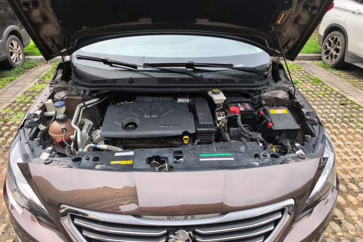 Used Peugeot 408 2014 1.8L Automatic Luxury Edition Engine Bay