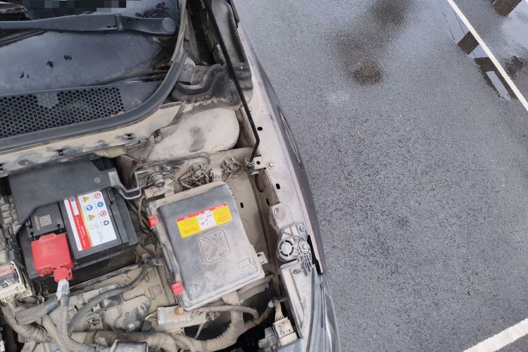 Used Peugeot 408 2014 1.8L Automatic Luxury Edition Engine Bay Left
