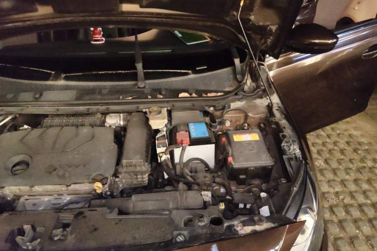 Used Peugeot 408 2014 1.8L Automatic Luxury Edition Engine Bay Left