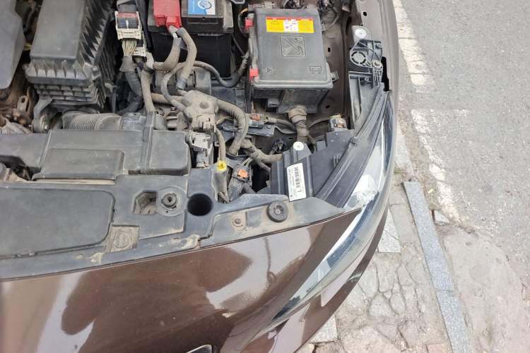Used Peugeot 408 2014 1.8L Automatic Luxury Edition Engine Bay Left