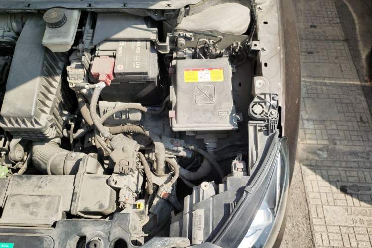 Used Peugeot 408 2014 1.8L Automatic Luxury Edition Engine Bay Left