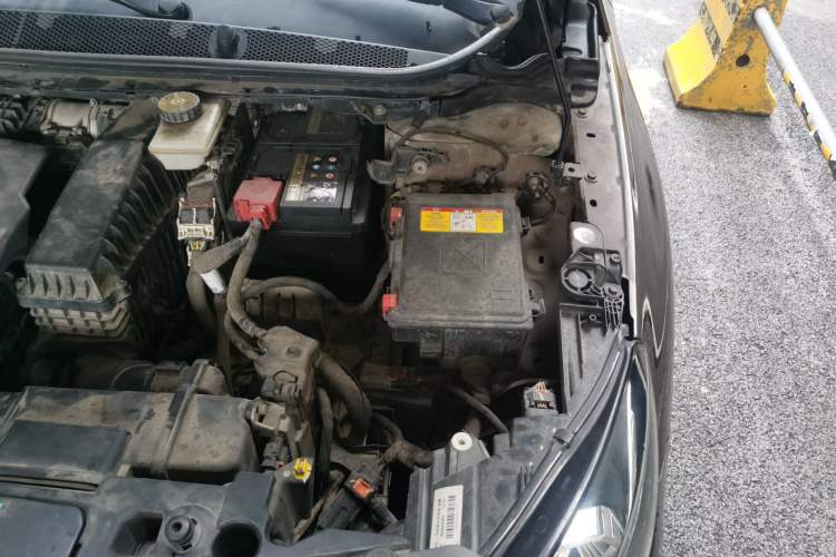 Used Peugeot 408 2014 1.8L Automatic Luxury Edition Engine Bay Left