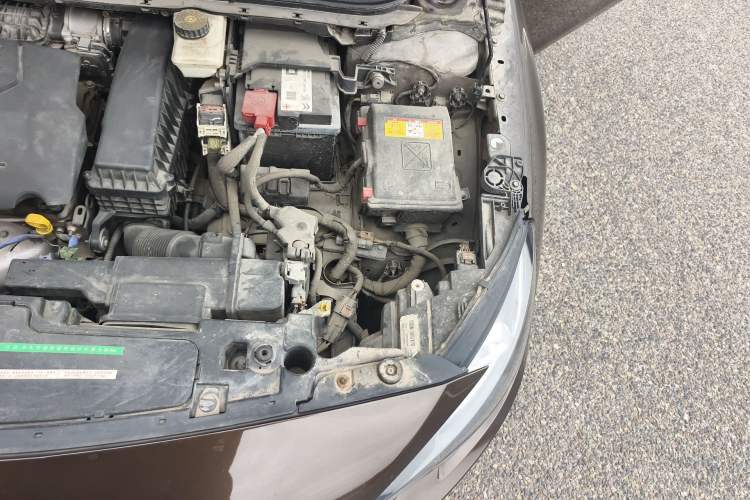 Used Peugeot 408 2014 1.8L Automatic Luxury Edition Engine Bay Left
