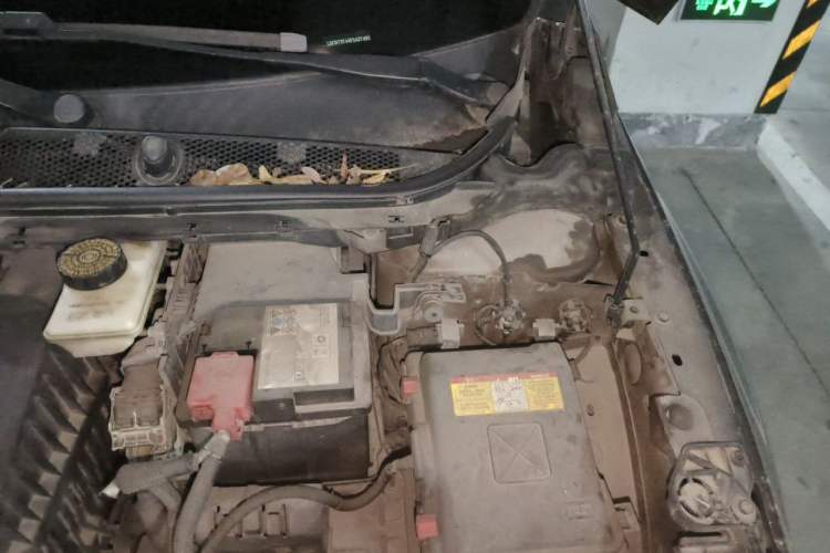 Used Peugeot 408 2014 1.8L Automatic Luxury Edition Engine Bay Left