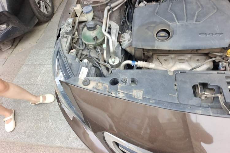 Used Peugeot 408 2014 1.8L Automatic Luxury Edition Engine Bay Right