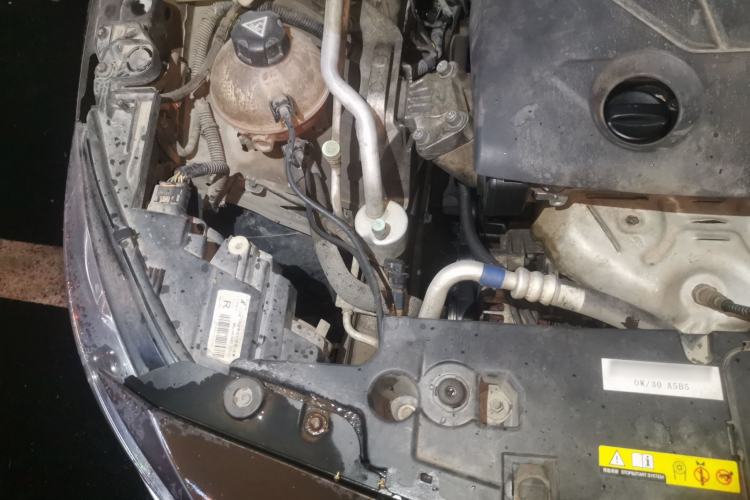 Used Peugeot 408 2014 1.8L Automatic Luxury Edition Engine Bay Right