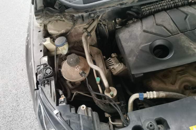 Used Peugeot 408 2014 1.8L Automatic Luxury Edition Engine Bay Right