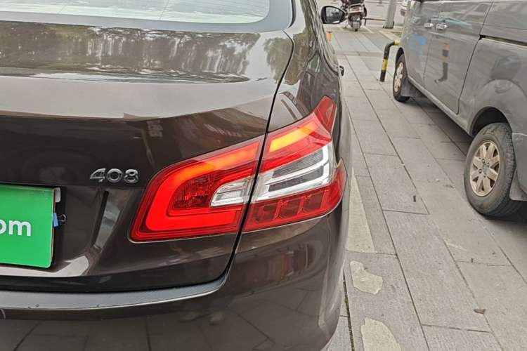 Used Peugeot 408 2014 1.8L Automatic Luxury Edition Exterior 3