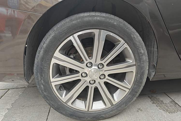 Used Peugeot 408 2014 1.8L Automatic Luxury Edition Exterior 5