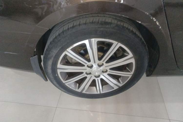 Used Peugeot 408 2014 1.8L Automatic Luxury Edition Exterior 5