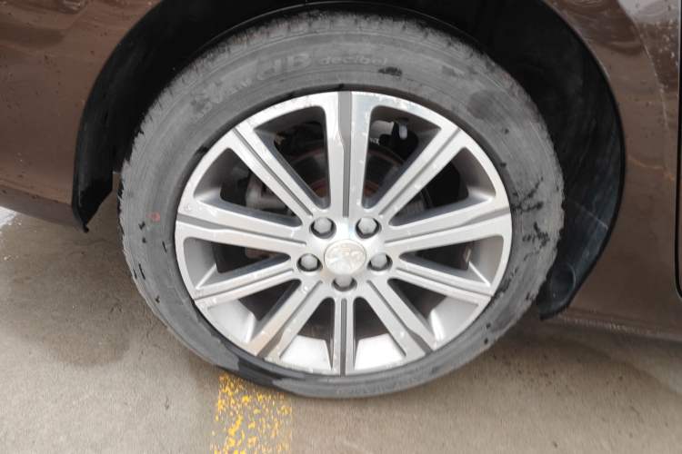 Used Peugeot 408 2014 1.8L Automatic Luxury Edition Exterior 5