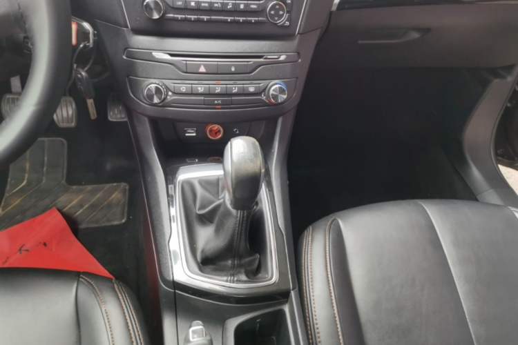 Used Peugeot 408 2014 1.8L Manual Leading Edition Gear Lever
