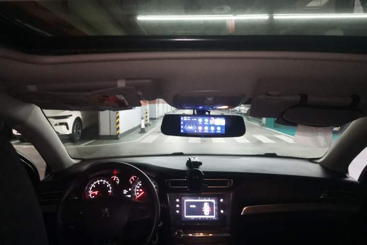 Used Peugeot 408 2014 1.8L Automatic Luxury Edition Headliner