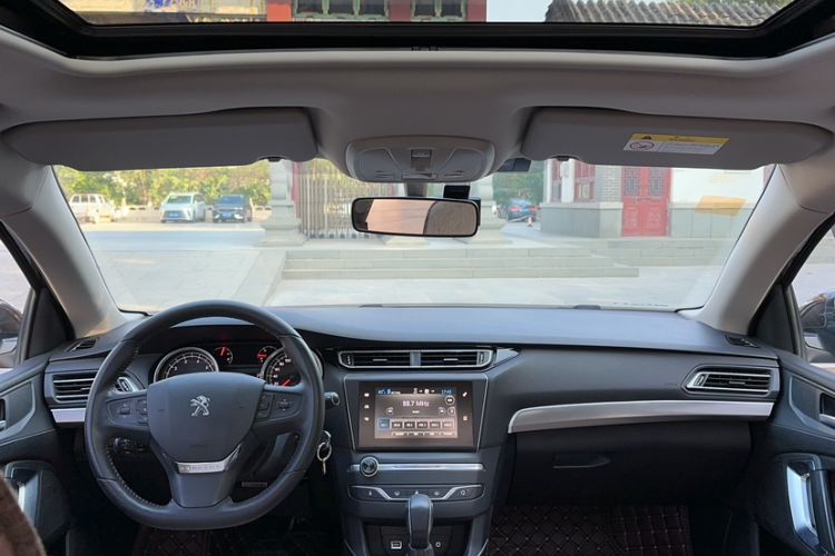 Used Peugeot 408 2014 1.8L Automatic Luxury Edition Headliner