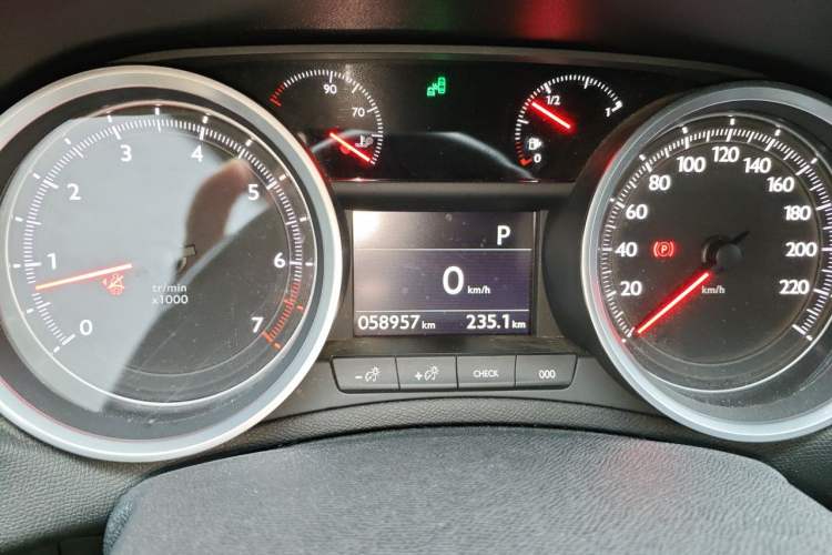 Used Peugeot 408 2014 1.6T Automatic Supreme Edition Instrument Cluster