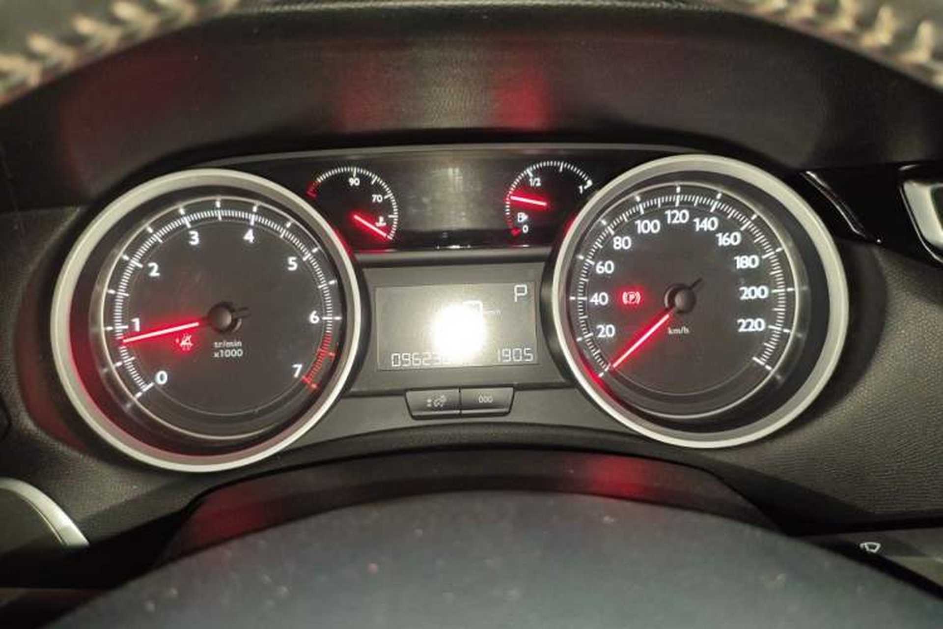 Used Peugeot 408 2014 1.8L Automatic Luxury Edition Instrument Cluster