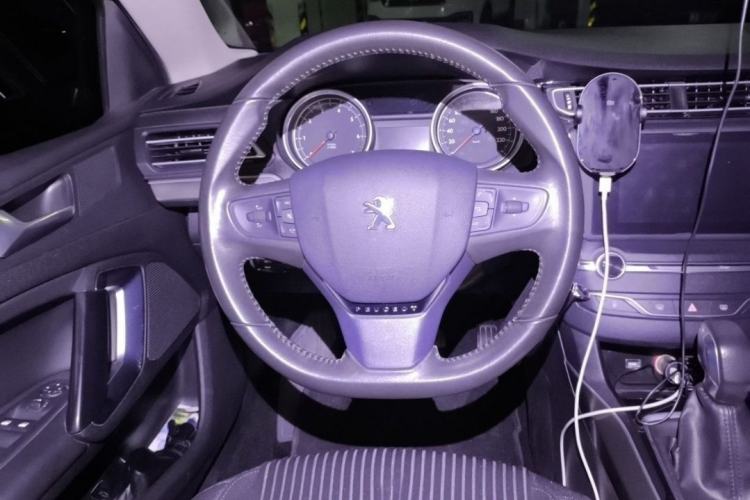 Used Peugeot 408 2014 1.8L Automatic Luxury Edition Interior 1