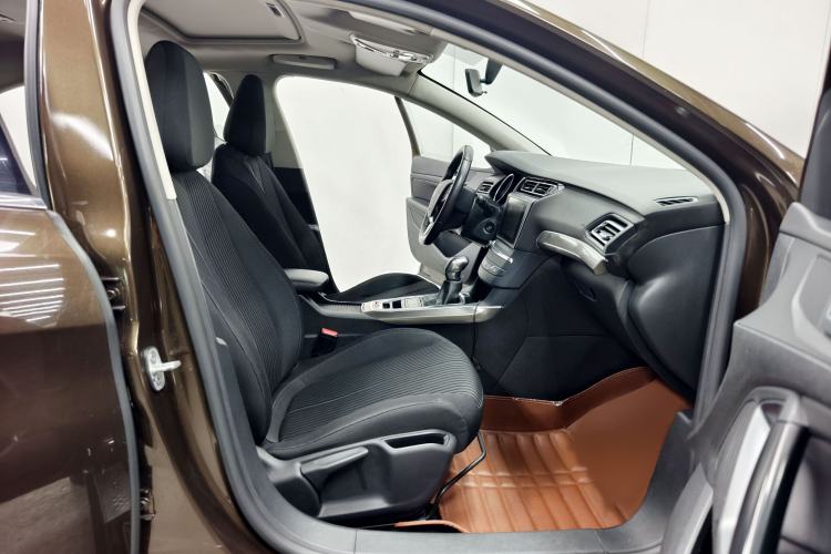 Used Peugeot 408 2014 1.8L Automatic Luxury Edition Interior 2