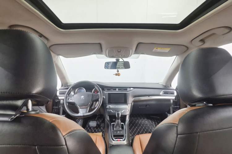 Used Peugeot 408 2014 1.8L Automatic Luxury Edition Interior 2