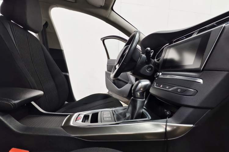 Used Peugeot 408 2014 1.8L Automatic Luxury Edition Interior 4