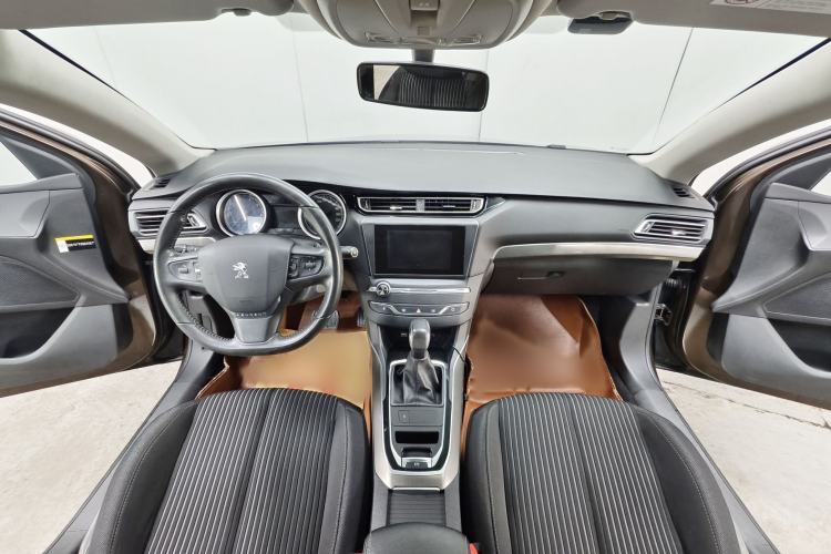 Used Peugeot 408 2014 1.8L Automatic Luxury Edition Interior 6