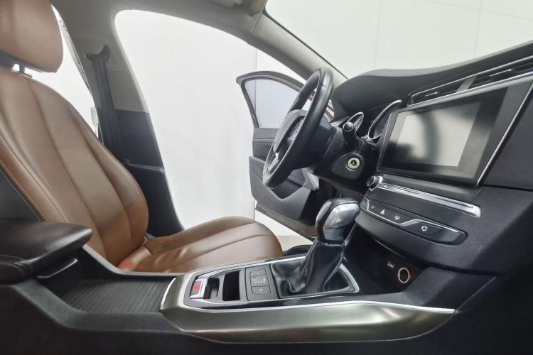 Used Peugeot 408 2014 1.8L Automatic Luxury Edition Interior 7